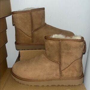UGG CLASSIC MINI REGENERATE